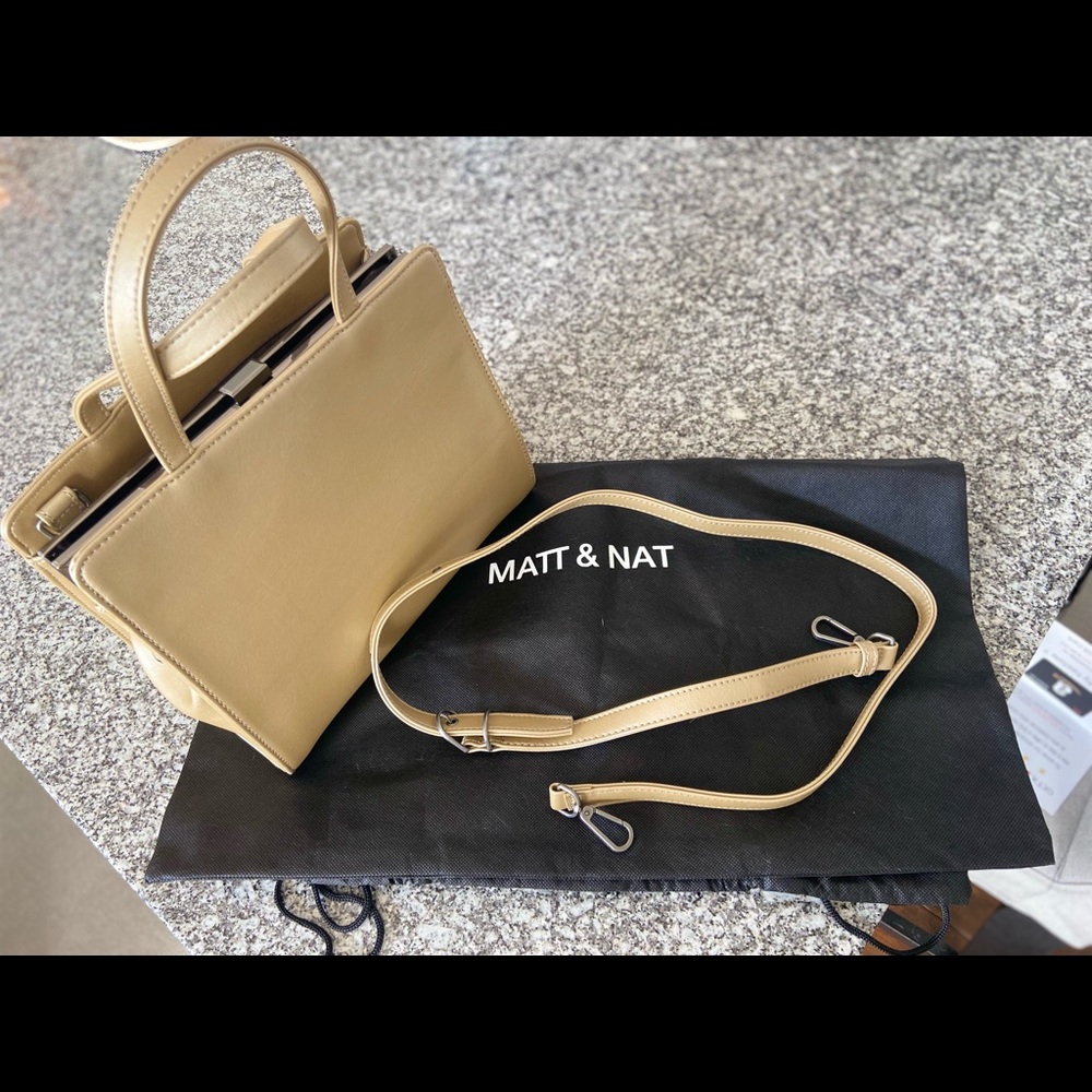 Excellent condition. Classic bag.